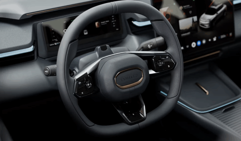 
								Lynk & Co 08 full									