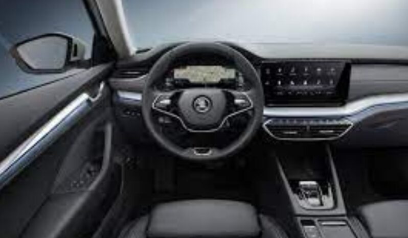 
								SKODA OCTAVIA COMBI 2.O TDI DSG SELECTION full									