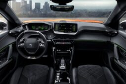 
										PEUGEOT 2008 GT full									