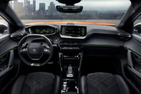 PEUGEOT 2008 GT